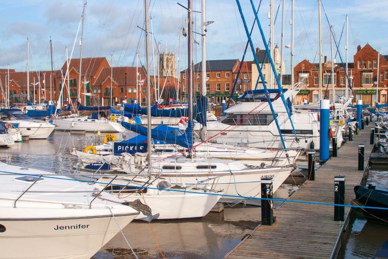 Hu-nine Dock House - Sleeps 4 Holiday home Kingston upon Hull